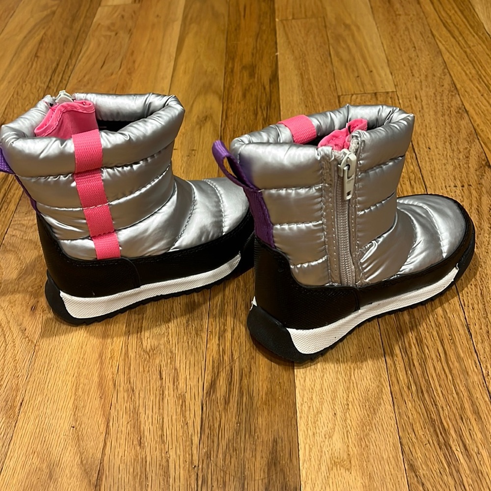 Toddler winter snow boots, size 7 silver and pink
